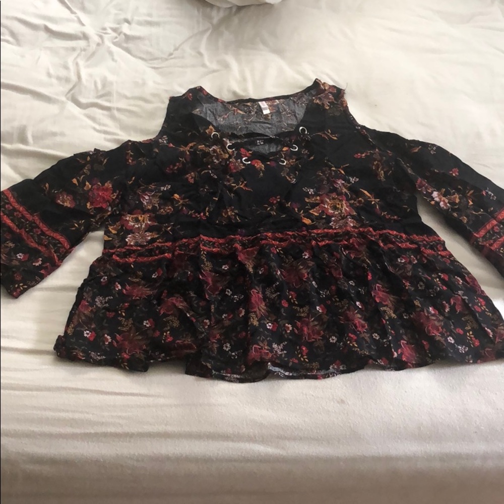 Black floral top